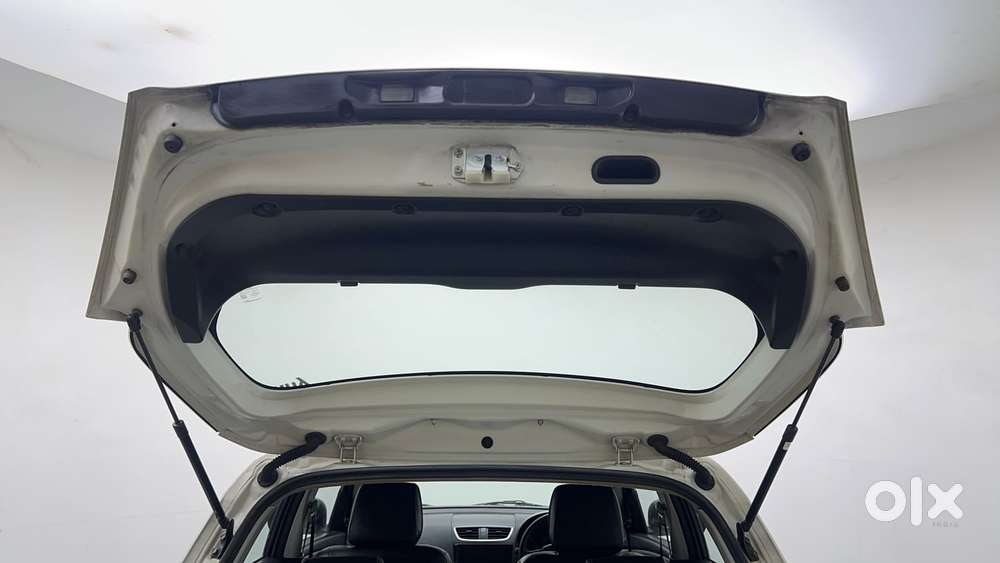 Maruti Suzuki Swift 1.2 Lxi (o), 2017, Petrol
