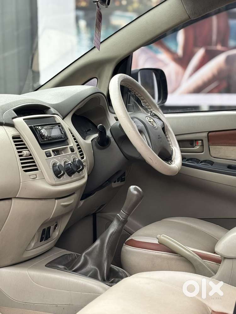 Toyota Innova 2.5 G (diesel) 7 Seater Bs Iv, 2013, Diesel