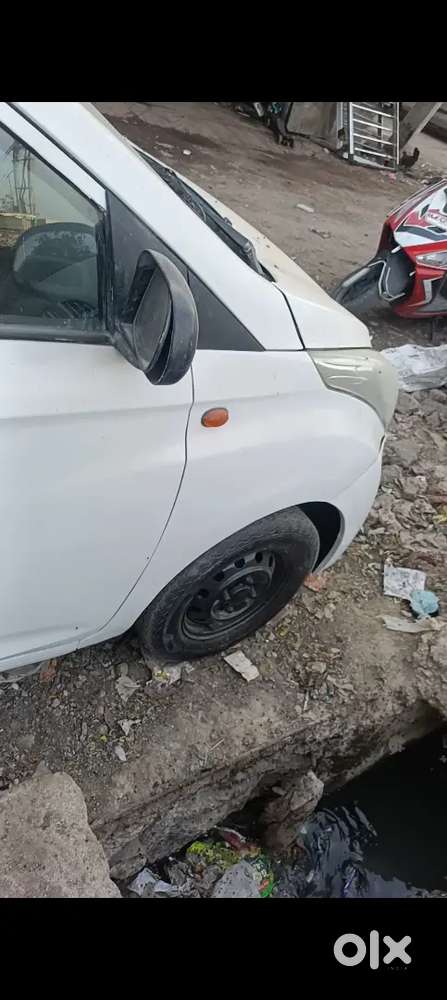 Paison Ki Jarurat Hai Bhai Isliye Bech Raha Hun