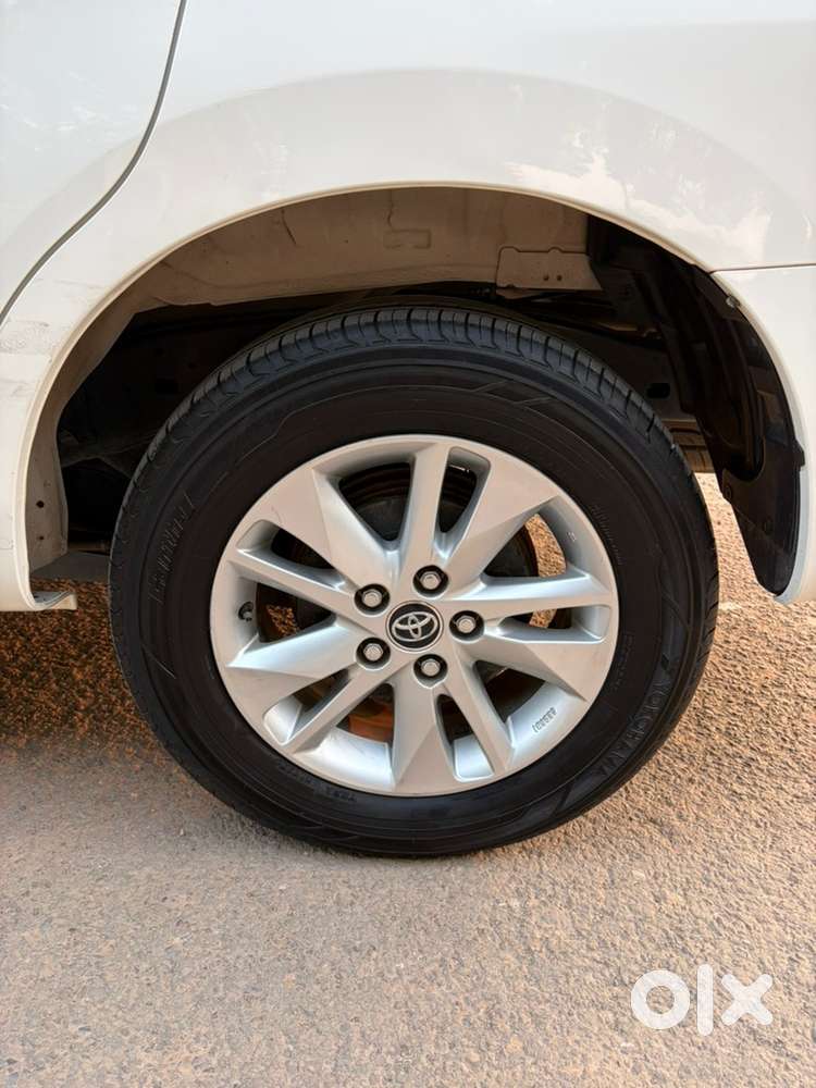 Toyota Innova Crysta 2019