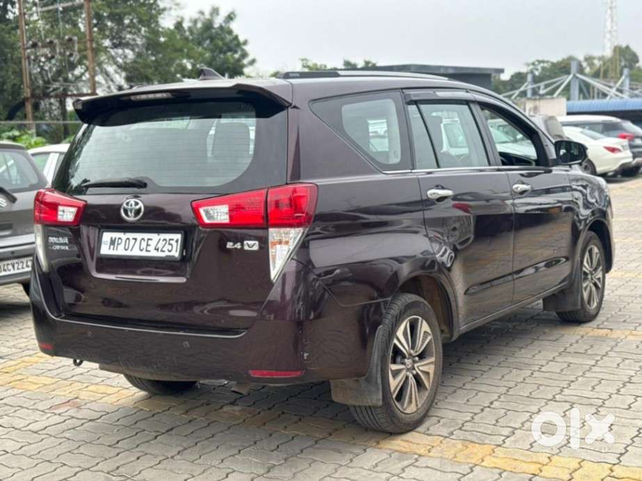 Toyota Innova Crysta 2.4 Vx Mt, 2016, Diesel