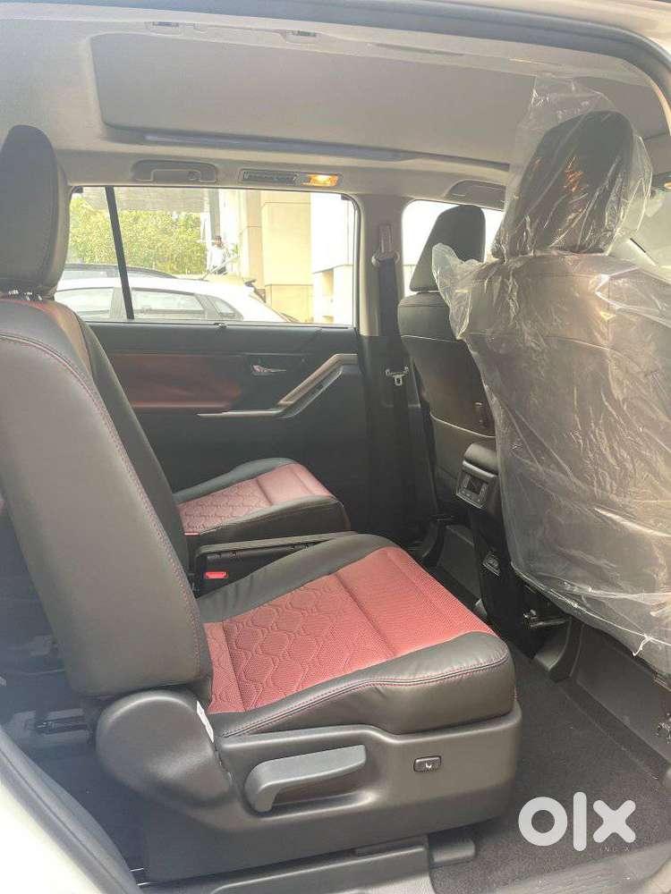 Toyota Innova Hycross 2.0 Zx (o) Hybrid 7 Str, 2026, Petrol