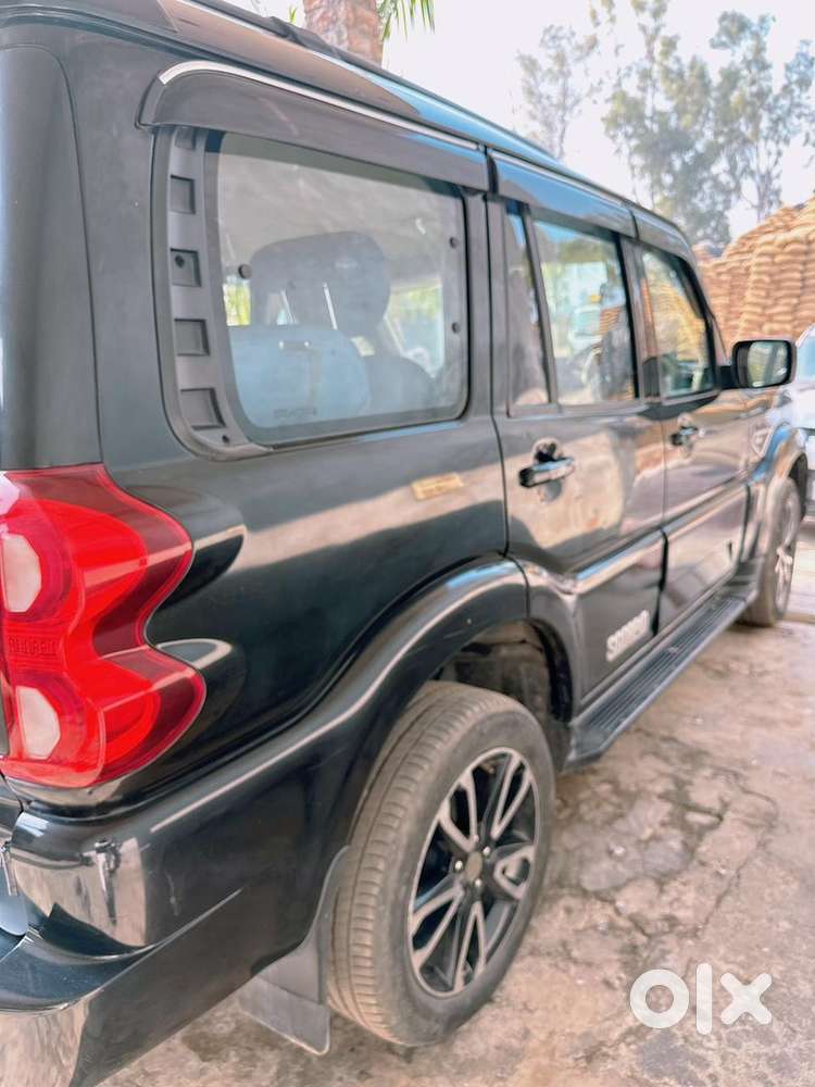 Mahindra Scorpio 2018