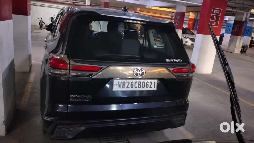Toyota Innova Hycross 2024 Petrol