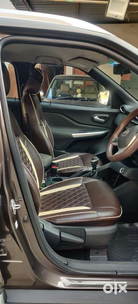 Nissan Magnite 1.0 Xv Premium, 2023, Petrol