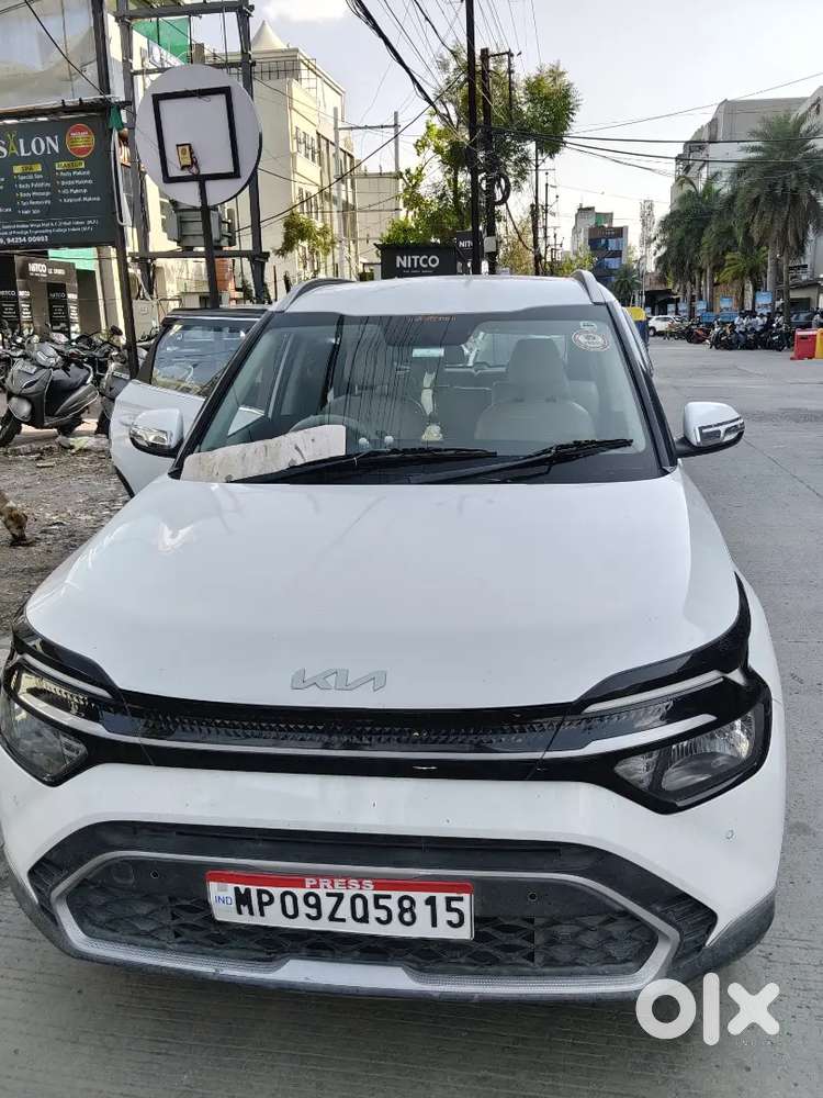 Kia Carens 2023 Petrol 10500 Km Driven