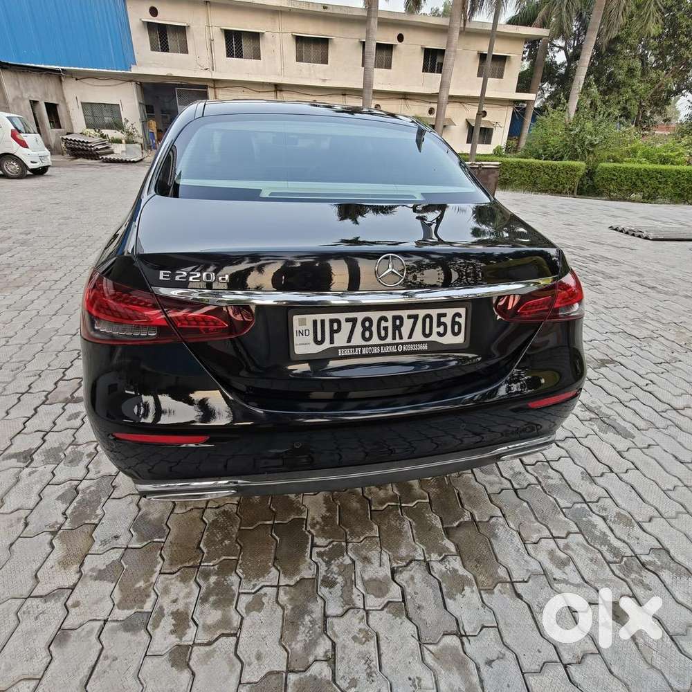 Mercedes E220d Exclusive Rear Recliner