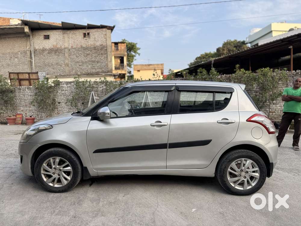 Maruti Suzuki Swift Amt Vvt Zxi, 2012, Petrol