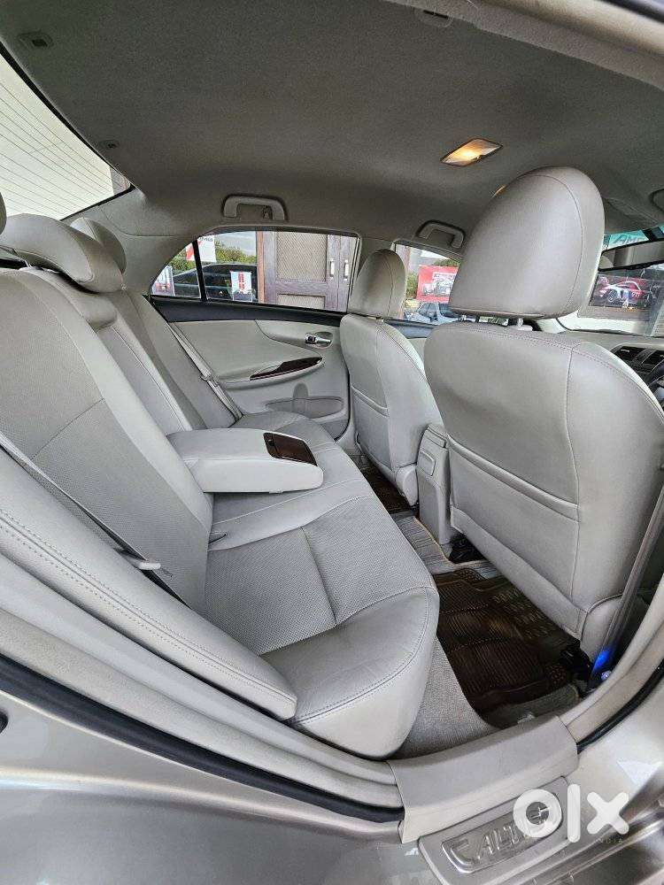 Toyota Corolla Altis [ ] 1.8 Vl At, 2012, Petrol
