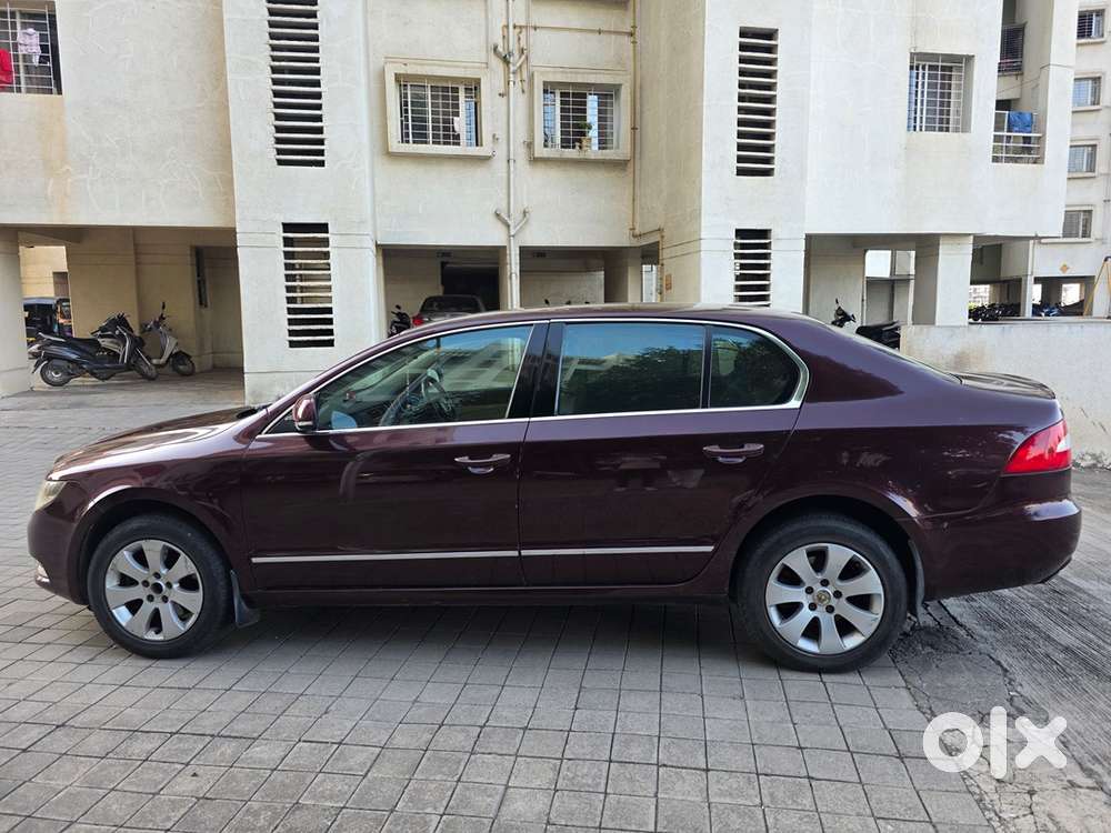Skoda Superb Petrol 2012