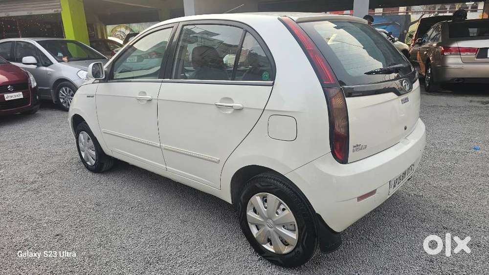 Tata Indica Vista 2008-2013 Aura 1.3 Quadrajet (abs) Bs Iv, 2013, Di..