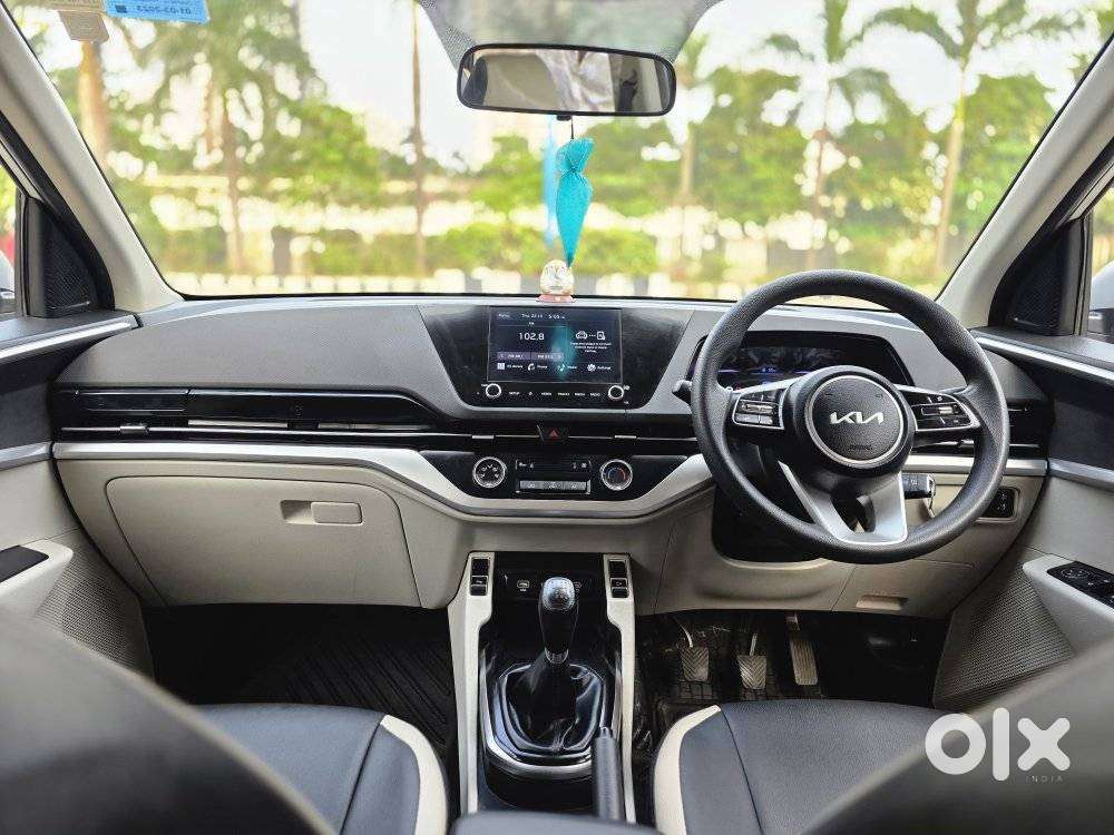 Kia Carens 1.5 Prestige 7 Str, 2023, Petrol