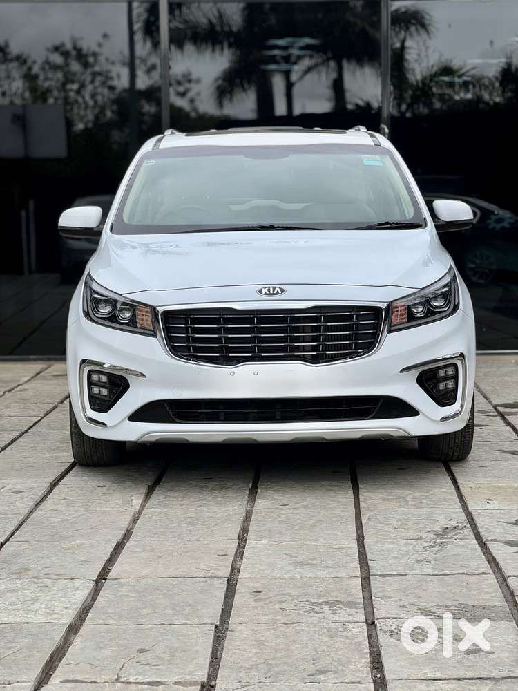 Kia Carnival Premium, 2020, Diesel