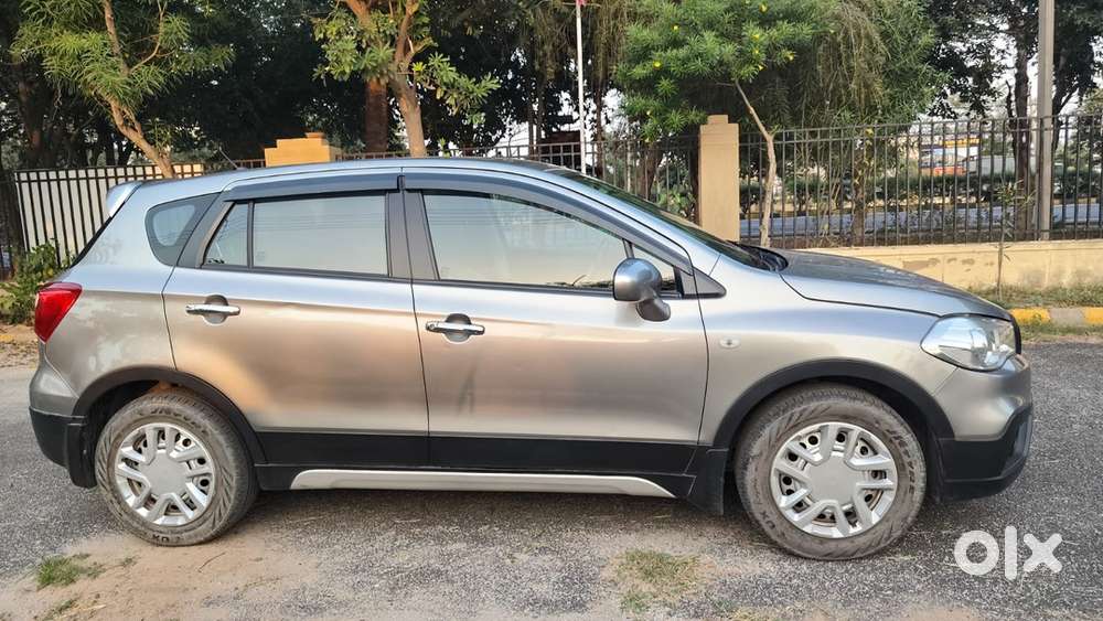Maruti Suzuki S Cross 2023 Petrol (pb10)