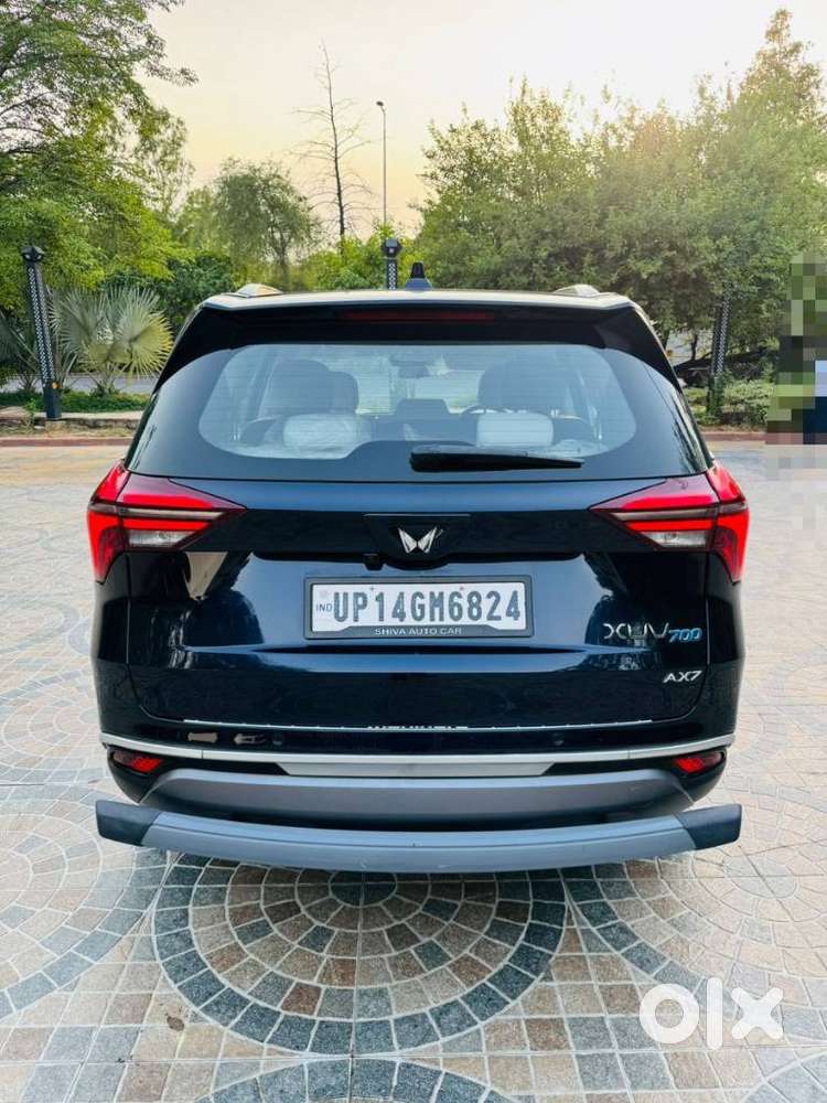 Mahindra Xuv700 2.0 Ax 7 Petrol Mt Str, 2025, Petrol