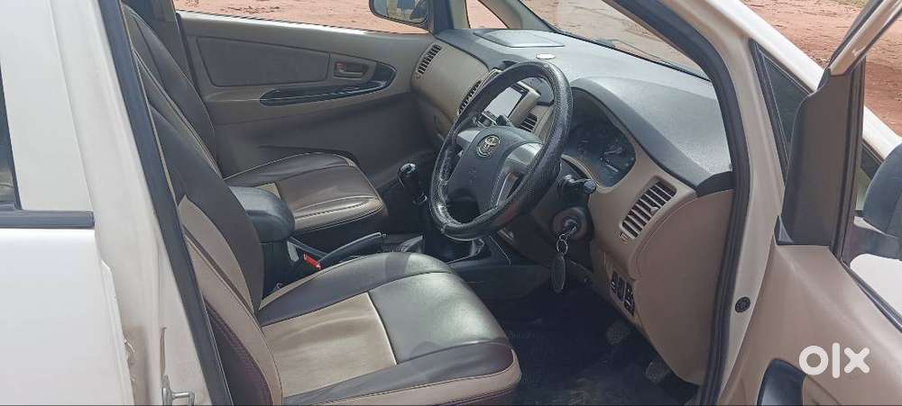 Toyota Innova 2.5 2016