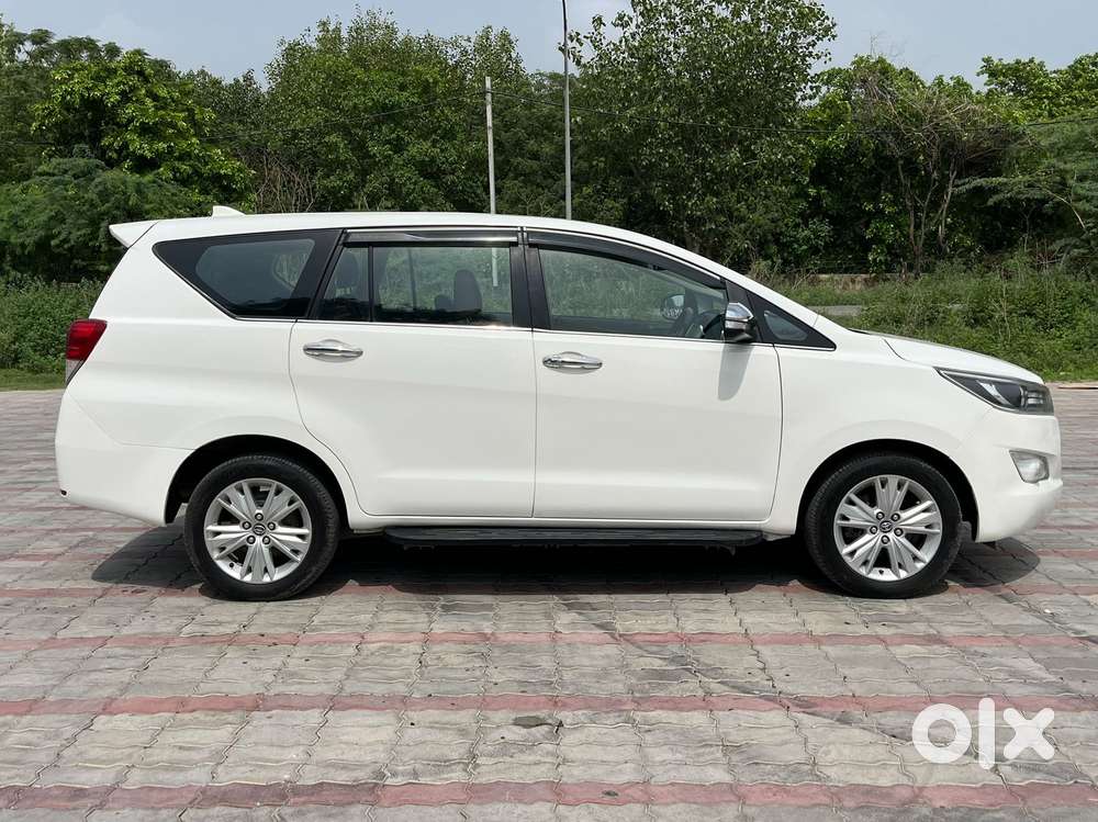 Toyota Innova Crysta 2.7 Zx At, 2016, Petrol