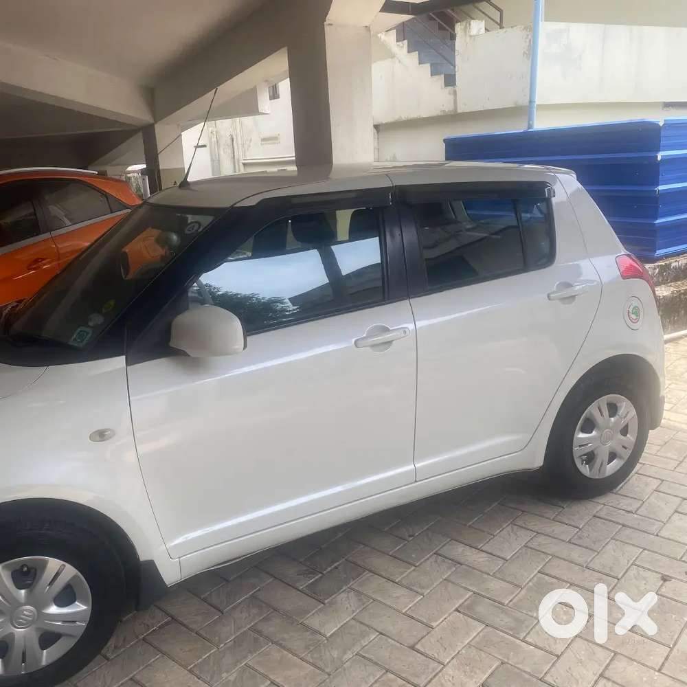 Maruti Suzuki Swift 2010