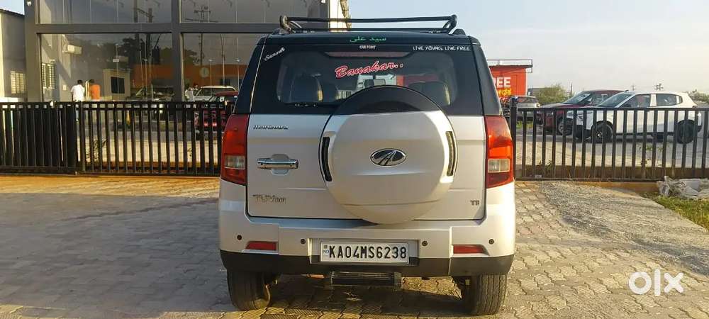 Mahindra Tuv 300 T8 Top End Showroom Maintained 2017 Model
