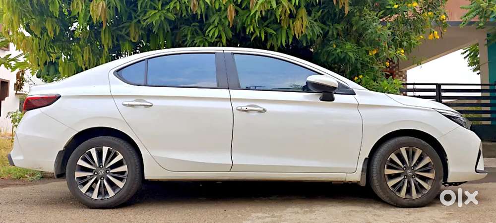 Well Maintained Honda City Zx 2024 Petrol Automatic
