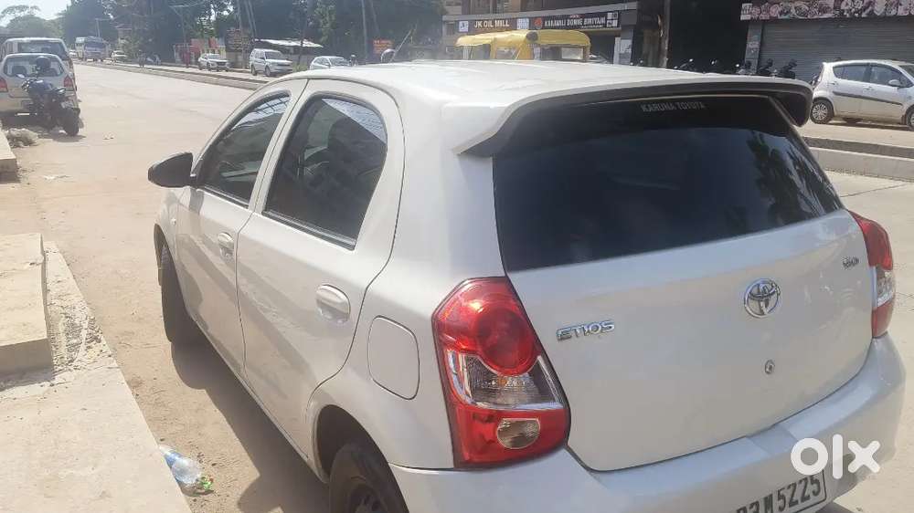 Toyota Etios Liva 2016