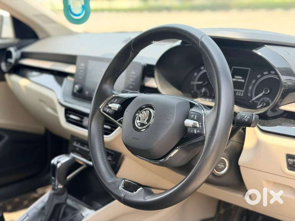 Skoda Slavia 1.0 Ambition Tsi At, 2023, Petrol