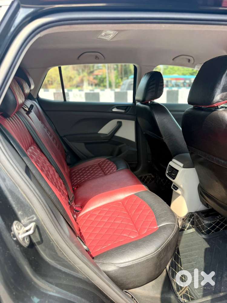 Volkswagen Taigun 1.0 Tsi Highline At, 2022, Petrol