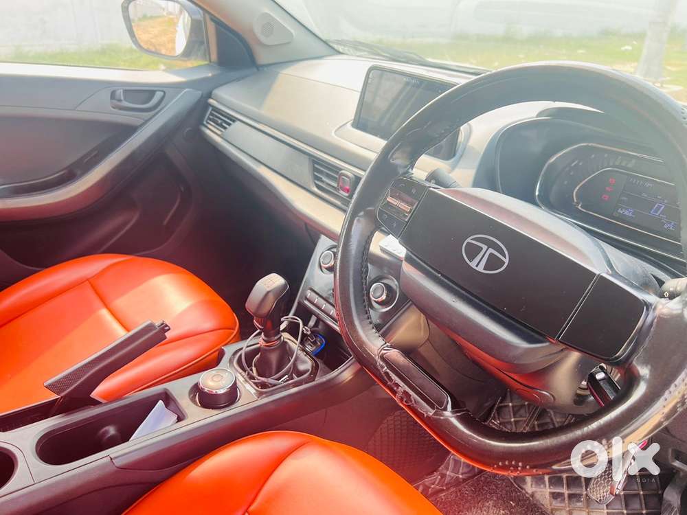 Tata Nexon Smart 2024