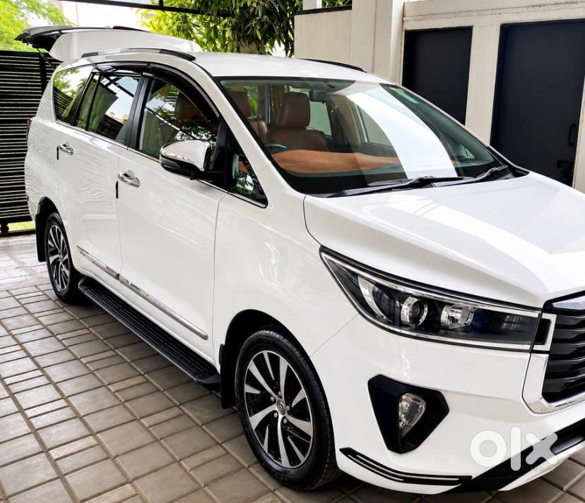 Toyota Innova Crysta 2023