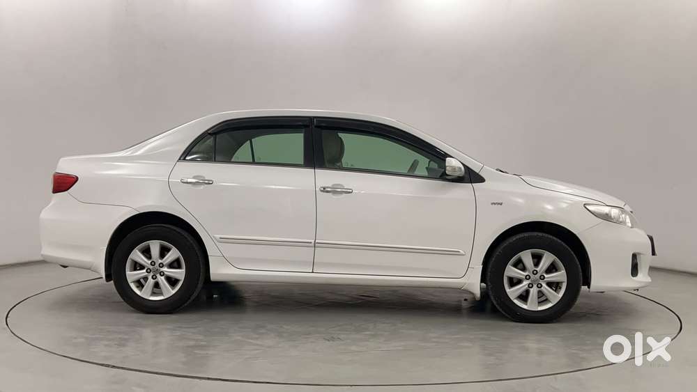 Toyota Corolla Altis 1.8 G, 2013, Petrol