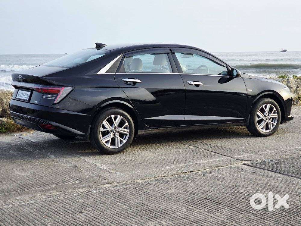 Hyundai Verna 1.5 Sx Ivt, 2023, Petrol