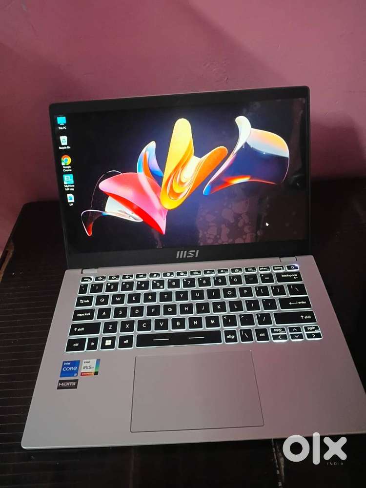 MSI MODERN 14 i5 12th gen compact laptop