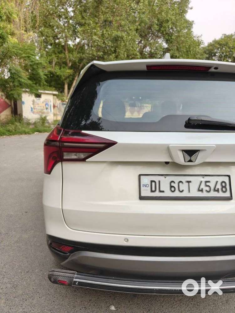 Mahindra Xuv700 2.0 Ax 5 Petrol Mt Str, 2023, Petrol
