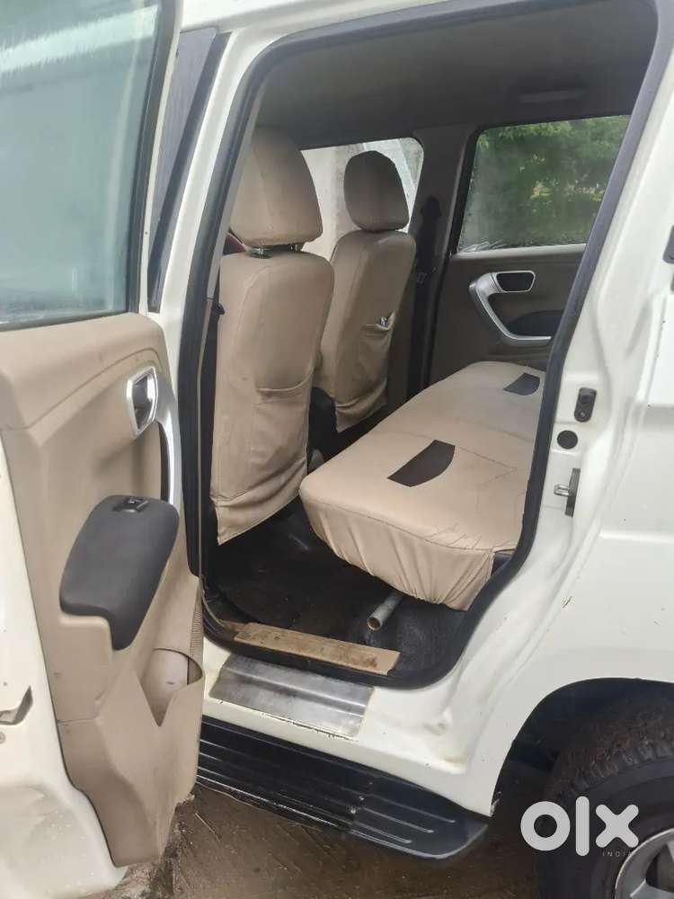 Mahindra Tuv 300 2017 Diesel 100000 Km Driven