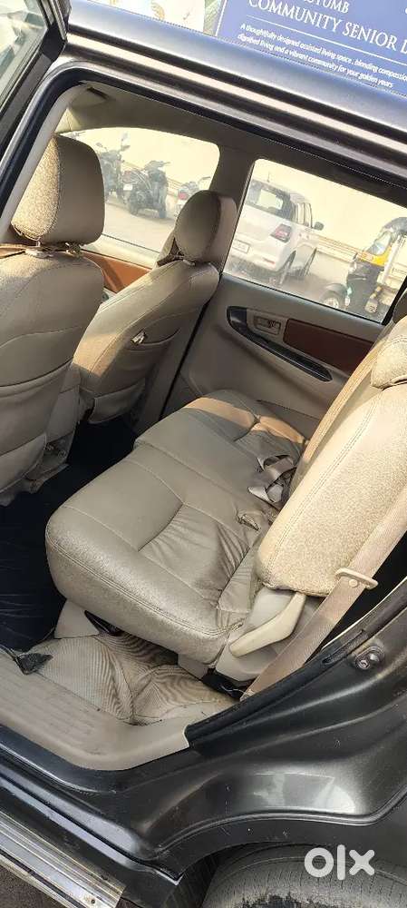 Toyota Innova 2012