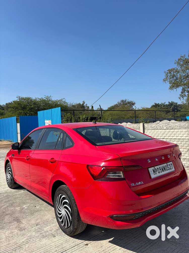 Skoda Slavia Anniversary Edition 1.5l Tsi Mt, 2022, Petrol