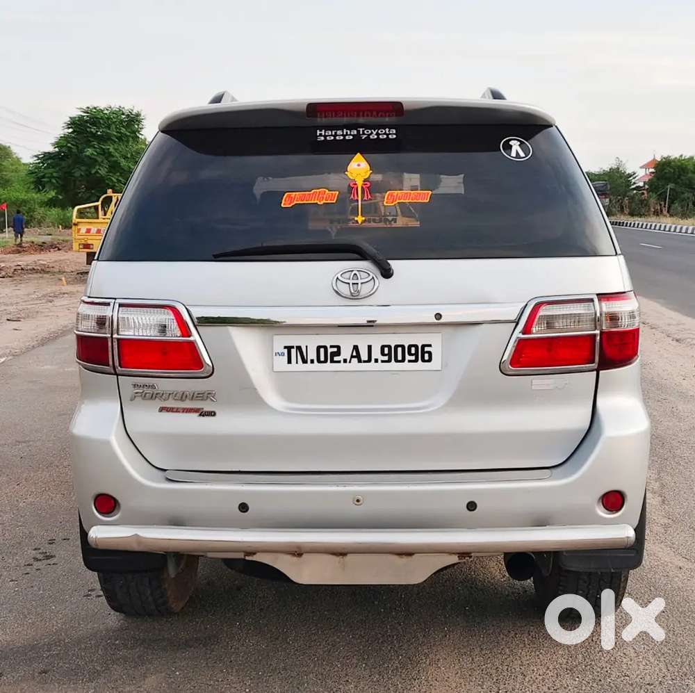 Toyota Fortuner Legender 2009 Diesel 215 Km Driven