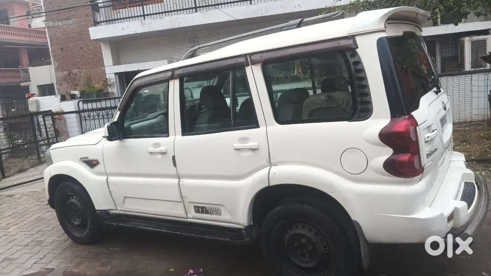 Mahindra Scorpio 2015 Diesel 76134 Km Driven