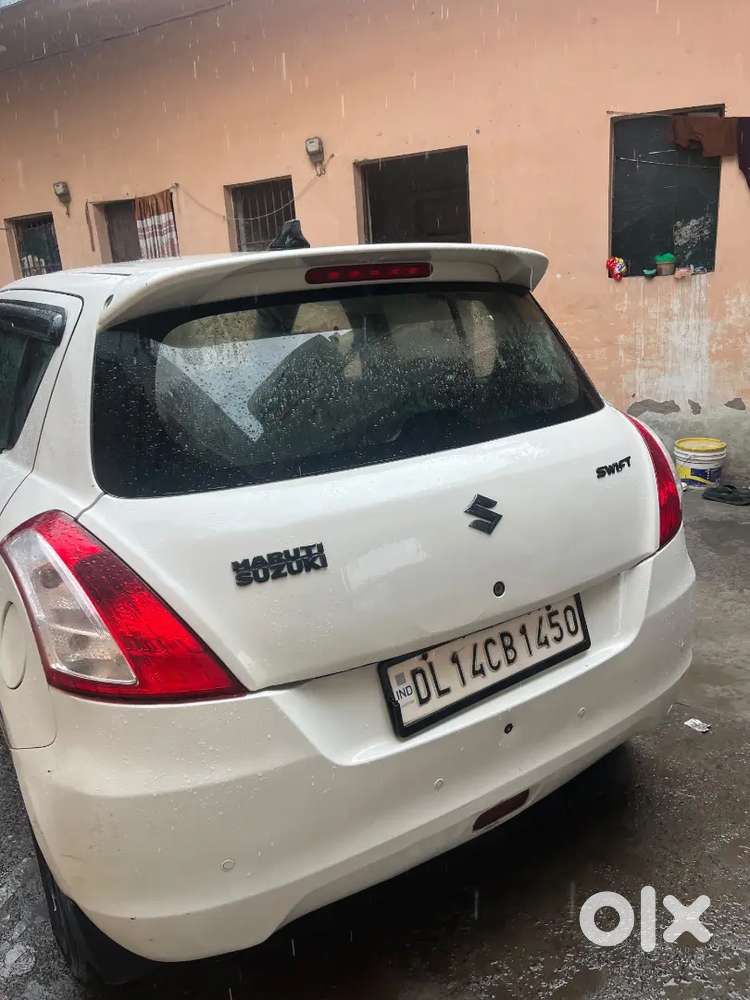 Maruti Suzuki Swift Vxi 2015