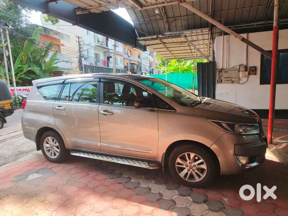 Toyota Innova Crysta [2016-2020] 2.4 Gx At 7 Str, 2017, Diesel