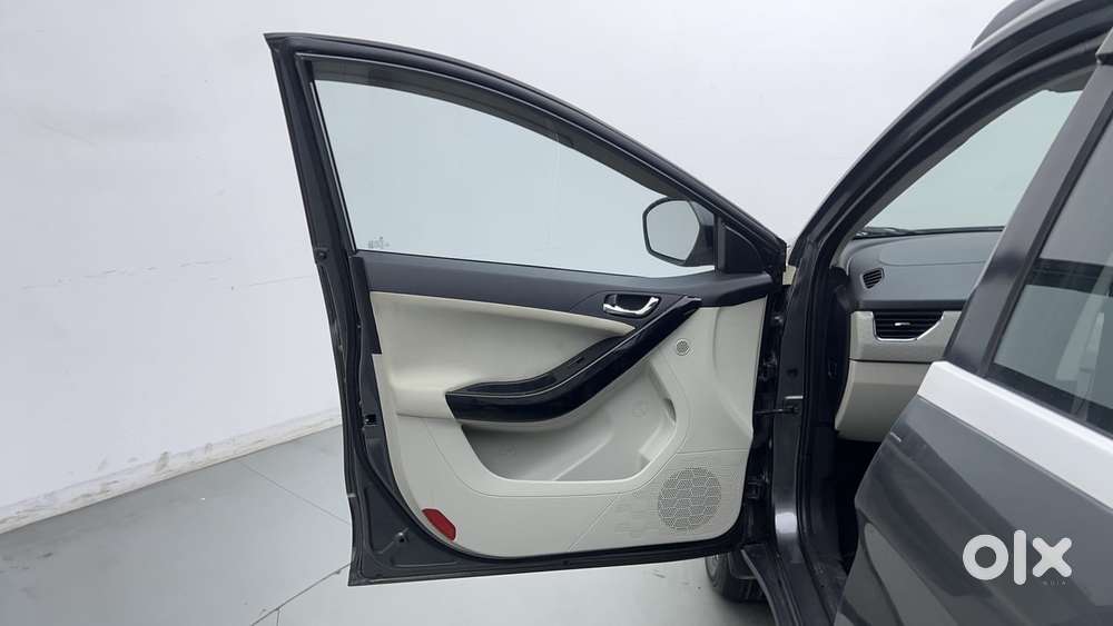 Tata Nexon 1.2 Revotron Xz Plus, 2022, Petrol