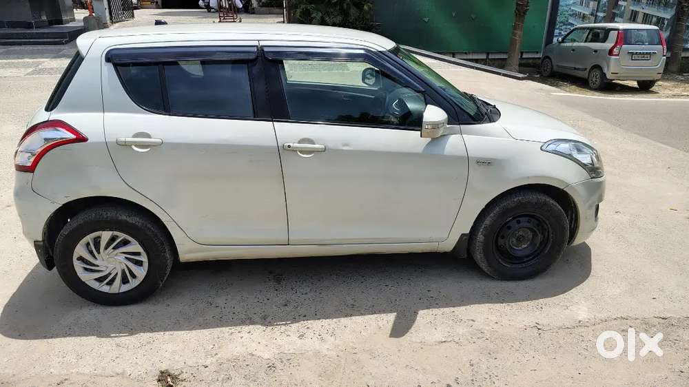 Maruti Suzuki Swift 2013 (dealers Excuse Please)