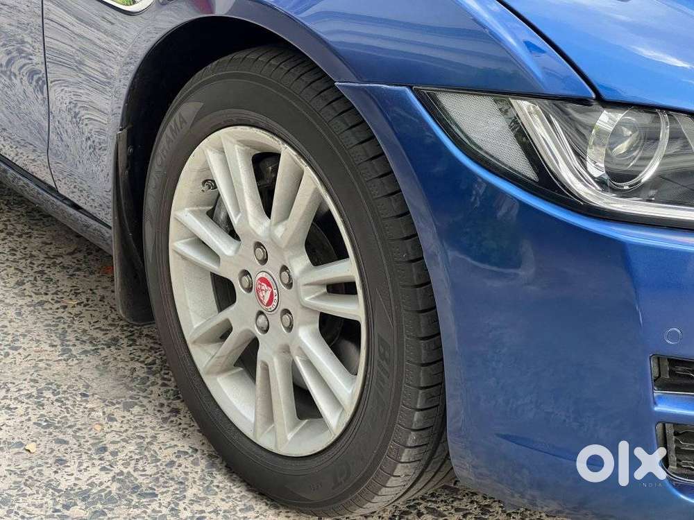 Jaguar Xe Portfolio, 2016, Petrol