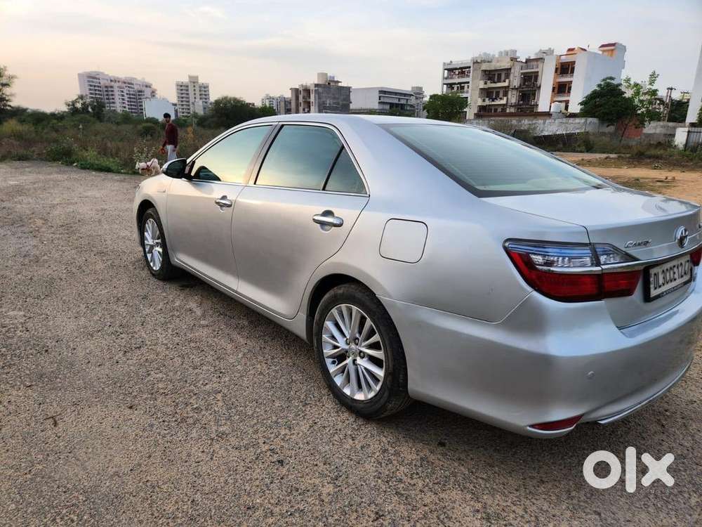 Toyota Camry 2016 Petrol Well Maintained