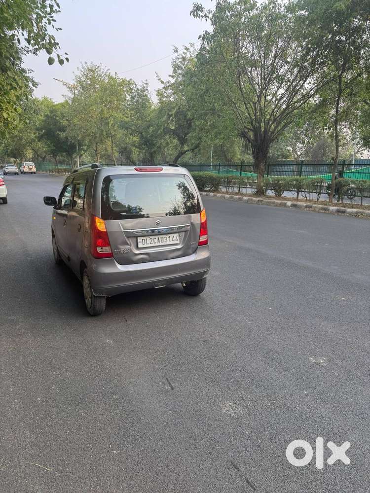 Wagonar Lxi Cng Fitted Mg-grey Colour Registration Upto 10/10/2029