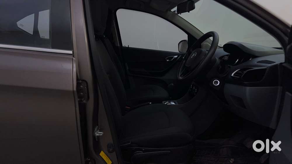 Tata Tigor Xza, 2018, Petrol