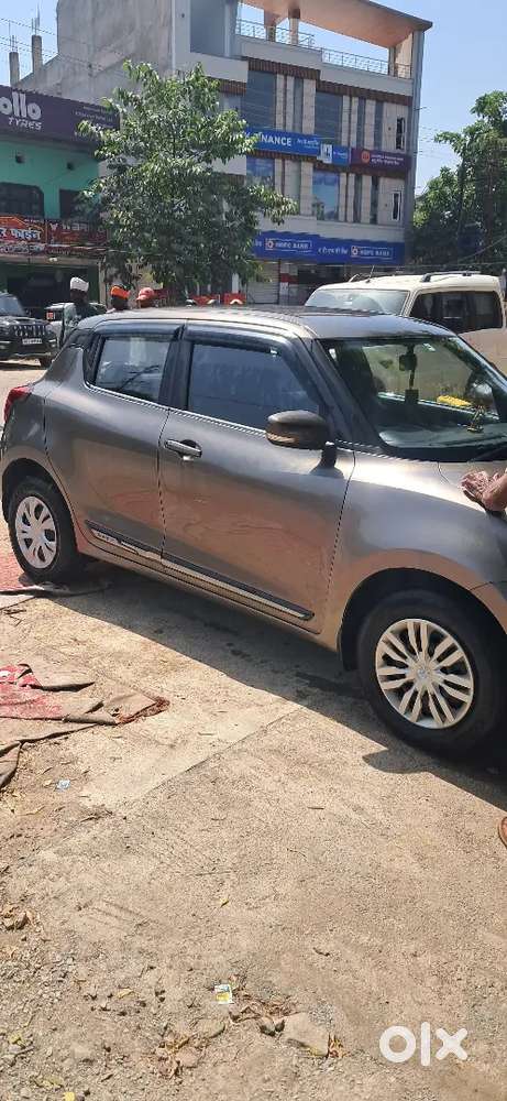 Maruti Suzuki Swift Vxi 2021
