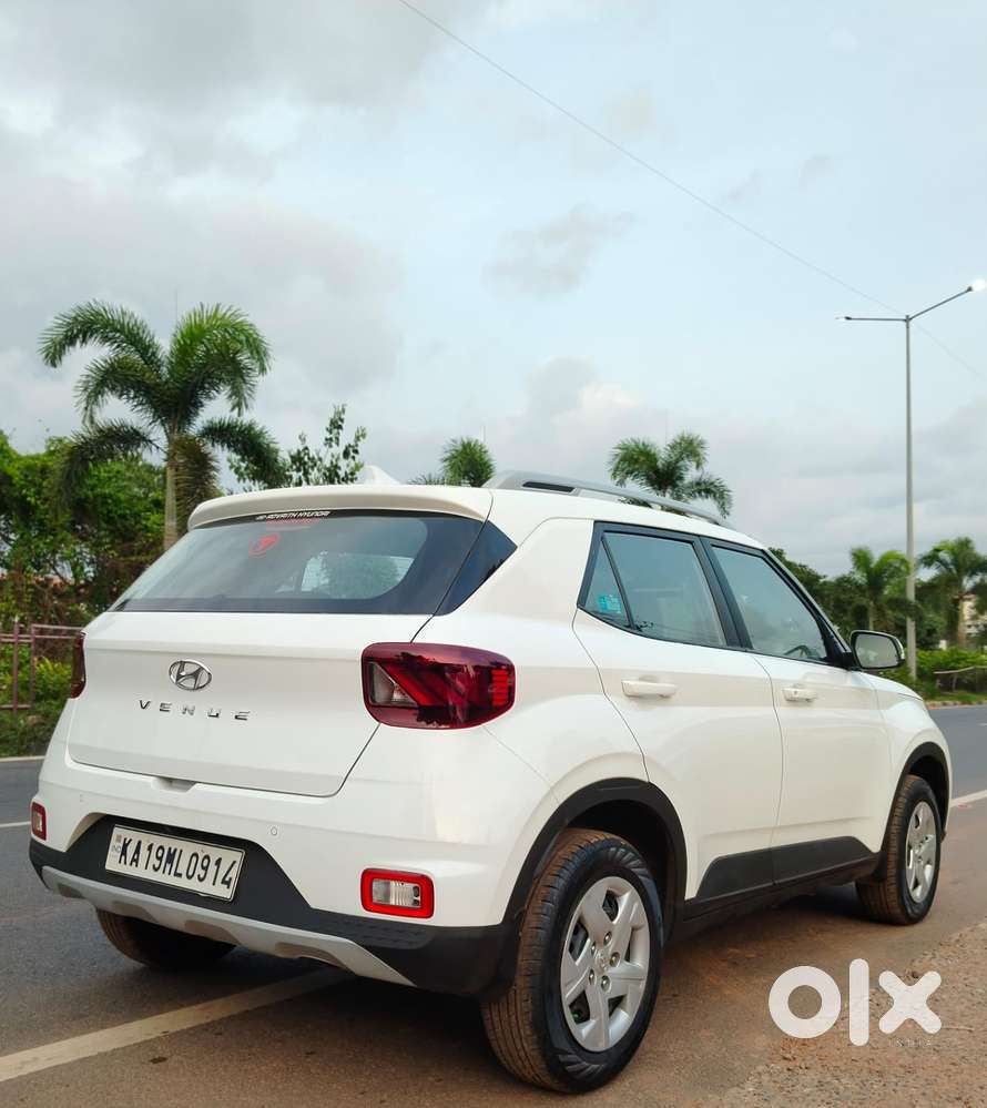 Hyundai Venue 1.2 S Plus, 2020, Petrol