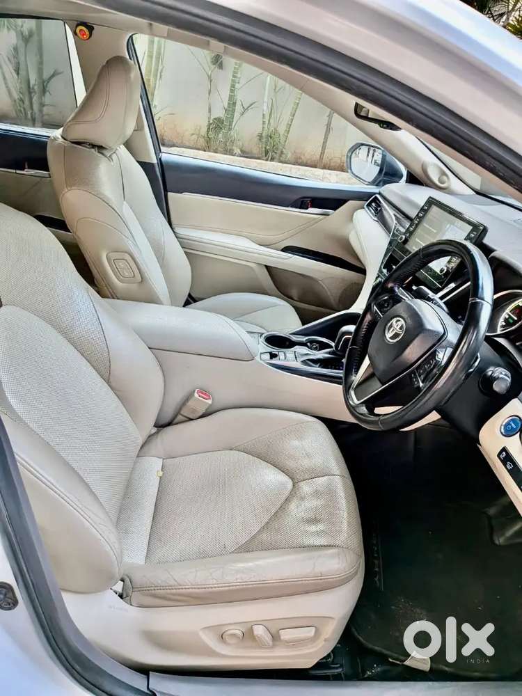 Toyota Camry Hybrid 2022 Car Available