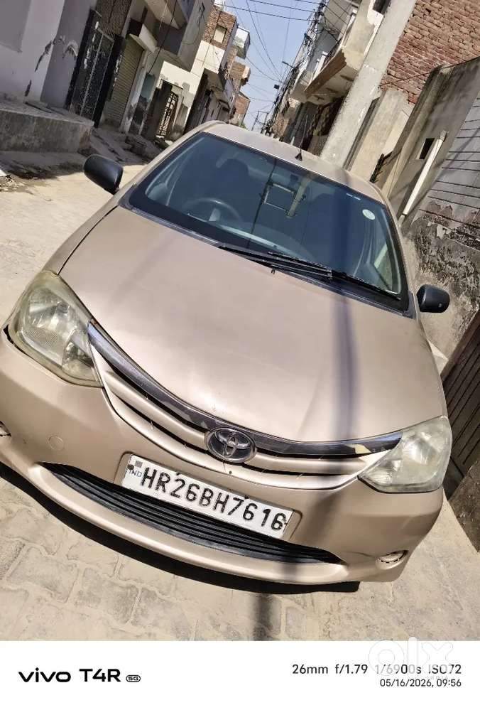 Toyota Etios 2011 Petrol+cng 135000 Km